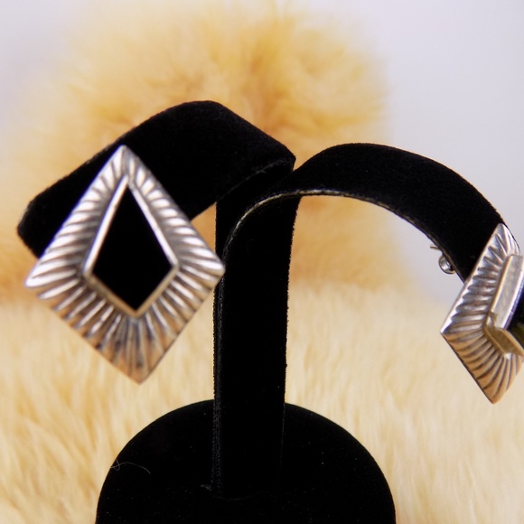 VINTAGE MEXICAN STERLING ONYX EARRINGS MARKED ND - Picture 2 of 8